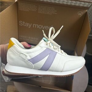 White & Purple Kizik Sneakers NWOT